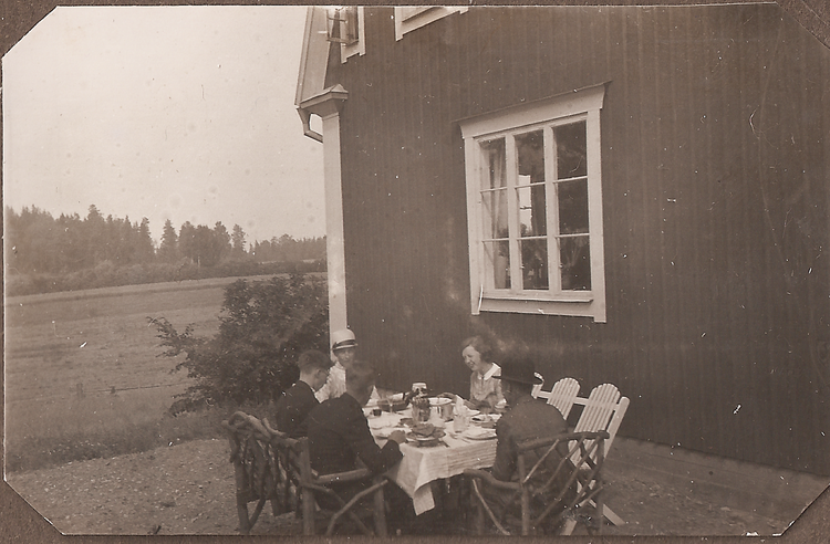 Rolf & Sigrid 1: 21-02