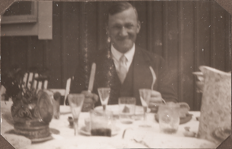 Rolf & Sigrid 1: 21-05