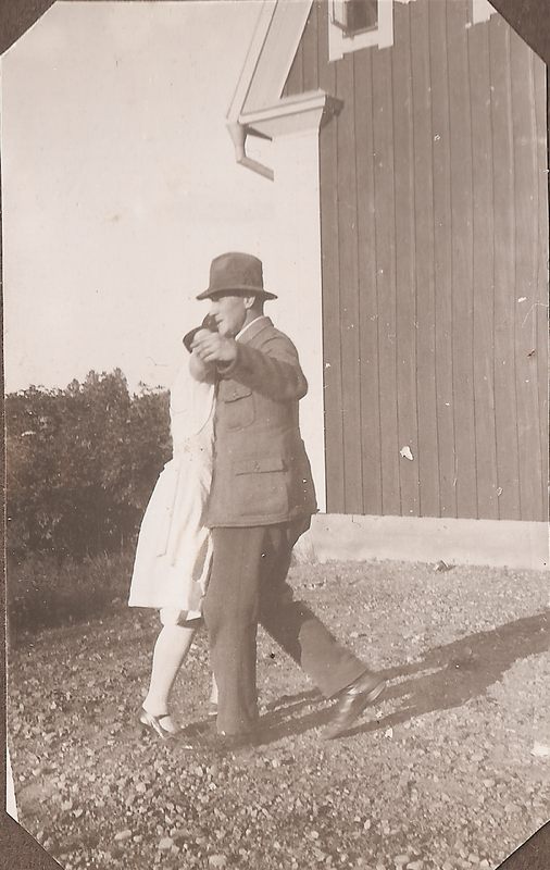 Rolf & Sigrid 1: 22-05