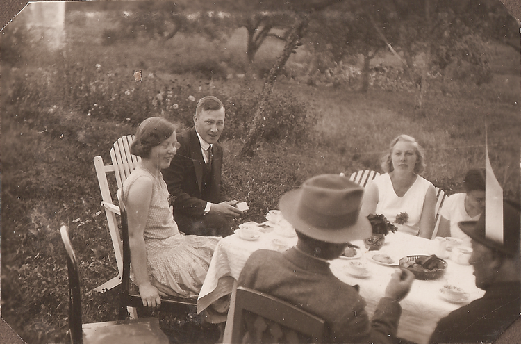 Rolf & Sigrid 1: 27-04